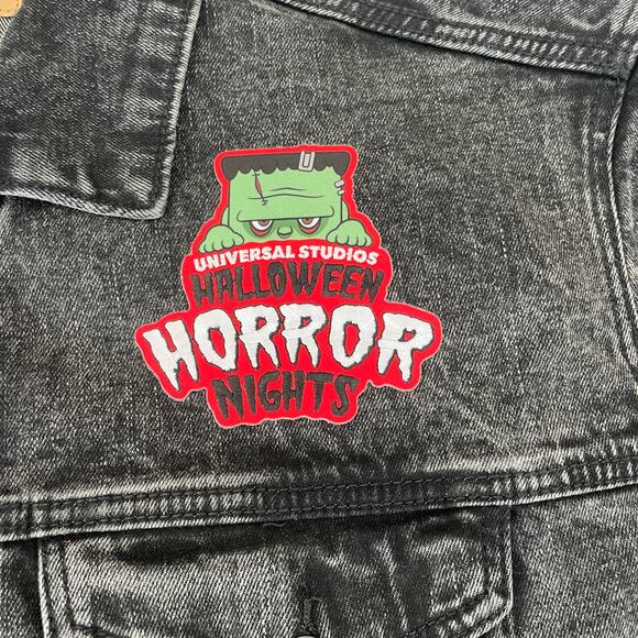 NWT Universal Studios Halloween Horror Nights 2022 Studio Screamers Jean Jacket - Picture 4 of 16
